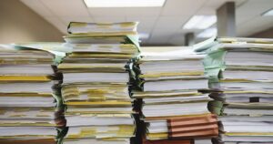 Blog dos Trasnportes 7 Documentação fiscal do transporte de cargas sendo conferida