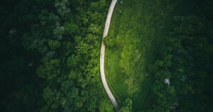 Logística sustentável e redução de impacto ambiental no transporte